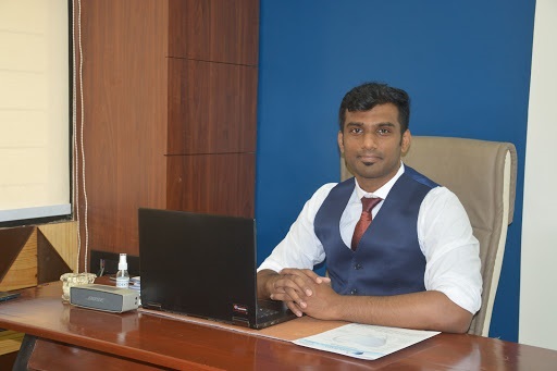 Dr. Shantanu Nathi